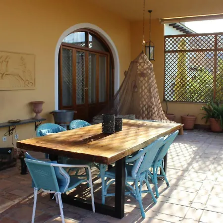 Chalet *